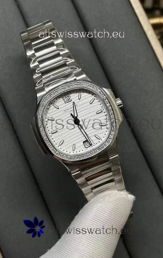 Patek Philippe Nautilus 7118/1A White Dial 1:1 Mirror Swiss Replica Watch in 904L Steel